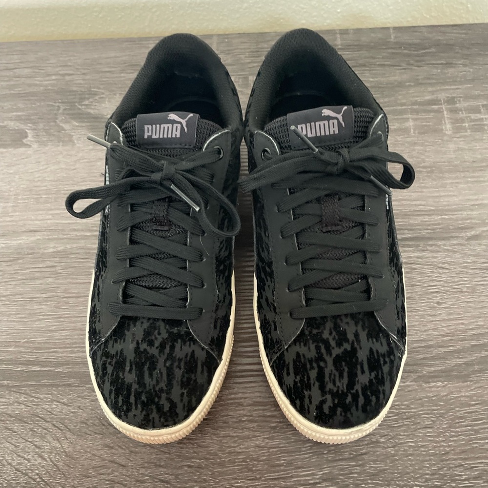 Puma Vikky Platform Women Velvet Sneakers - Picture 3 of 5